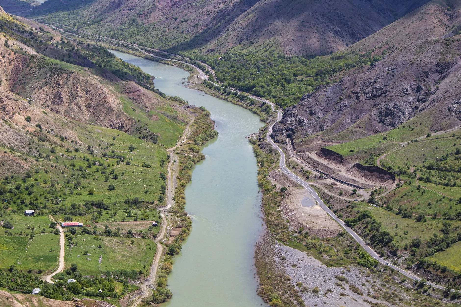 Ferghana comme base pour explorer la vallée